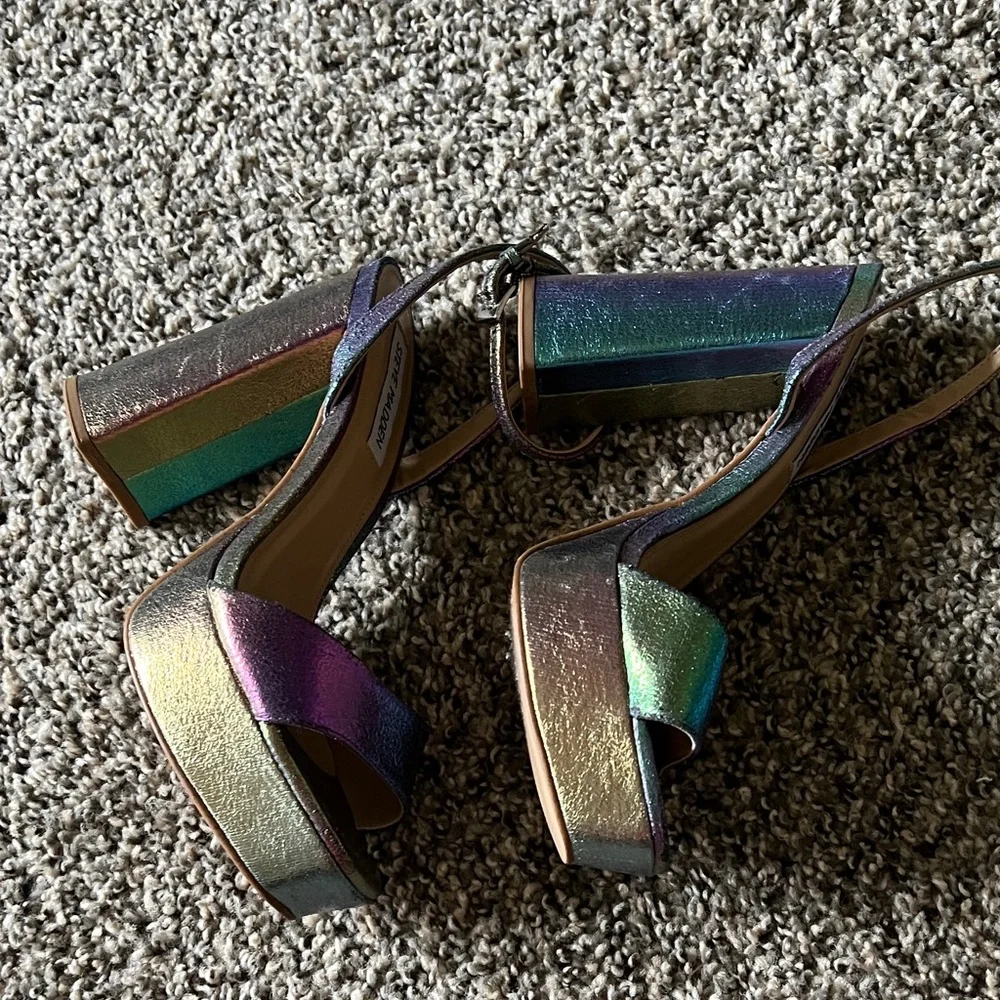 Steve Madden Iridescent Teal Purple Green Block Heel Sandals